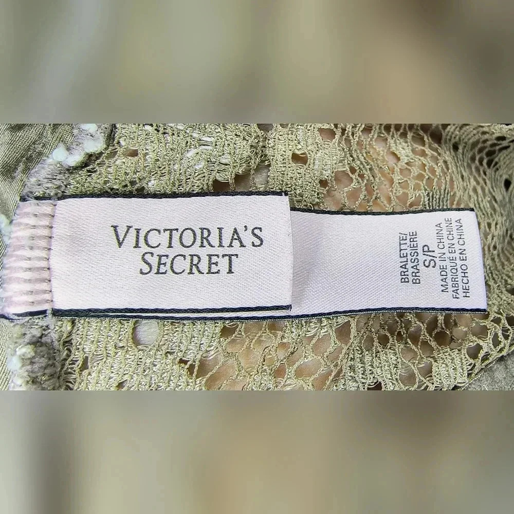 Victoria's Secret Beige Floral Lace Deep V-Plunge Lined Wireless Bralette, S - Picture 6 of 10